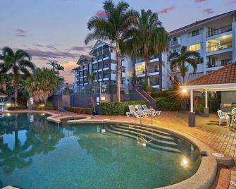 North Cove Waterfront Suites - Cairns - Pool