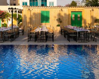 Cleopatra Hotel - Nicosia - Pool