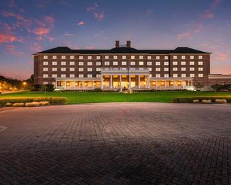 Hilton Garden Inn Suffolk Riverfront - Suffolk - Gebäude