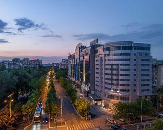Bucharest Unirii Square - Bucharest - Building