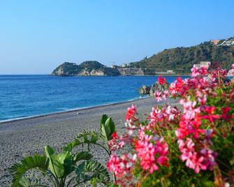 Hotel Caparena - Taormina - Edificio