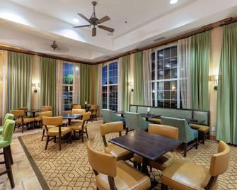 Hampton Inn & Suites Austin-Airport - Austin - Lounge