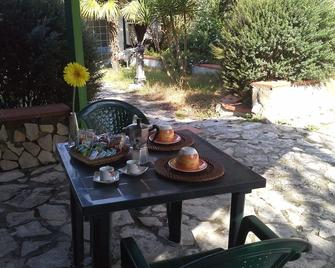 the gardens of capodimonte 2 with swimming pool and wi-fi - Naples - Patio