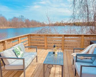 Breezes Park - Halton Hills - Balcony