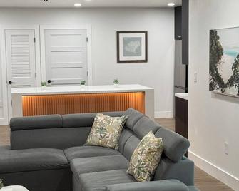 Luxe 8 Guest Little Havana Retreat - Miami - Sala de estar