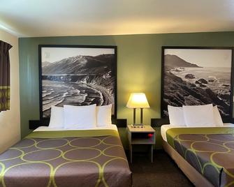 Super 8 by Wyndham Monterey - Monterey - Slaapkamer
