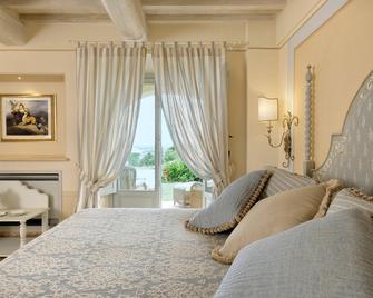 Relais Il Falconiere - Кортона - Спальня