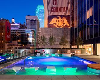 Hilton Garden Inn Downtown Dallas - Dallas - Pool