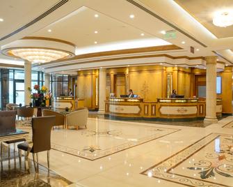 Crowne Plaza Bahrain, An IHG Hotel - Manama - Lobby