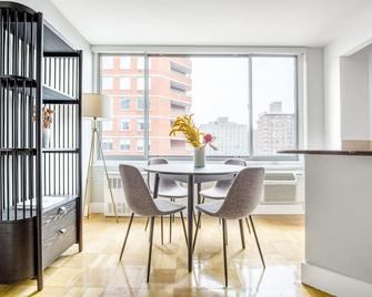 Ideal Kips Bay 1BR w/ Doorman, Elevator, Gym, by Blueground - New York - Dining room