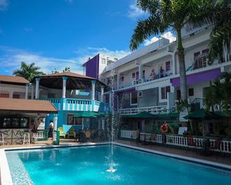 Glorianna Hotel - Bahía Montego - Piscina