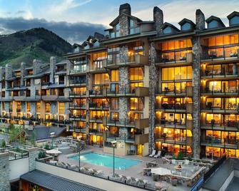 The Landmark - Vail - Edificio