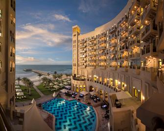 Bahi Ajman Palace Hotel - Ajman - Toà nhà