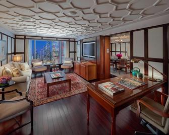 Mandarin Oriental, Hong Kong - Hong Kong - Bedroom