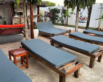 Babalao Bungalows - Nungwi - Patio