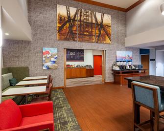 Hampton Inn & Suites St. Louis at Forest Park - St. Louis - Restaurant