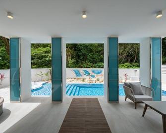 pool villa Sanrriott Okinawa Motobu - Motobu - Pool