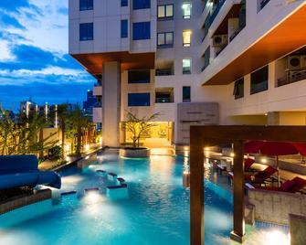 Jasmine Grande Residence - Bangkok - Piscina