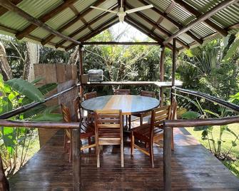 Golf Beach House w/ Pool (5 min. walk to beach!) - Tambor - Balkón