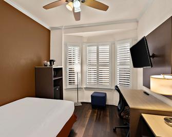 Mithila San Francisco, SureStay Collection by Best Western - San Francisco - Bedroom