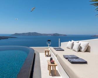 Porto Fira Suites - Thera - Pool