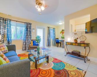 Walk to bars, restaurants & shops in Wilton - Fort Lauderdale - Salon