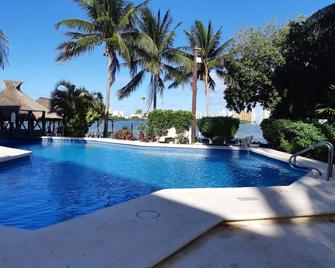 Hotel Imperial Laguna Faranda Cancún - Cancún - Piscina
