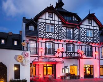 Hotel Rejs - Ustka - Budynek