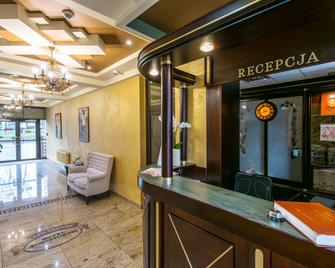Hotel Poniatowski - Radom - Front desk