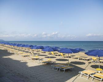 Park Hotel I Lecci - San Vincenzo - Platja
